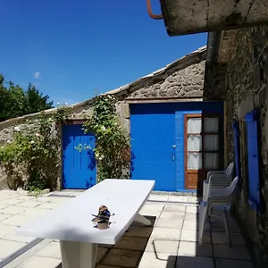 Les écureuils , Saint-Priest (Ardeche) France
